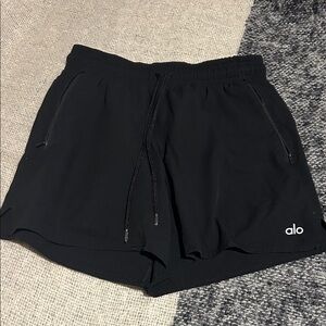 ALO Yoga Men's Black Athletic Shorts